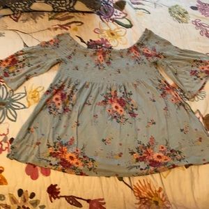 Teens  off the shoulder top With Blair three-quarter sleeves